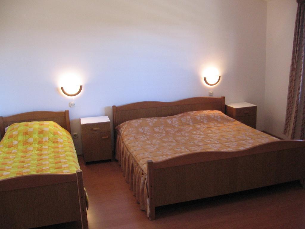 Guest House Caterina ポレッチ エクステリア 写真