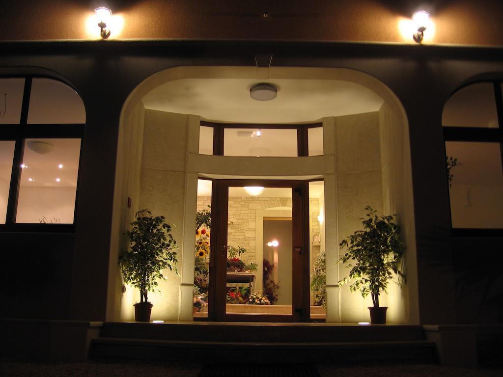 Guest House Caterina ポレッチ エクステリア 写真