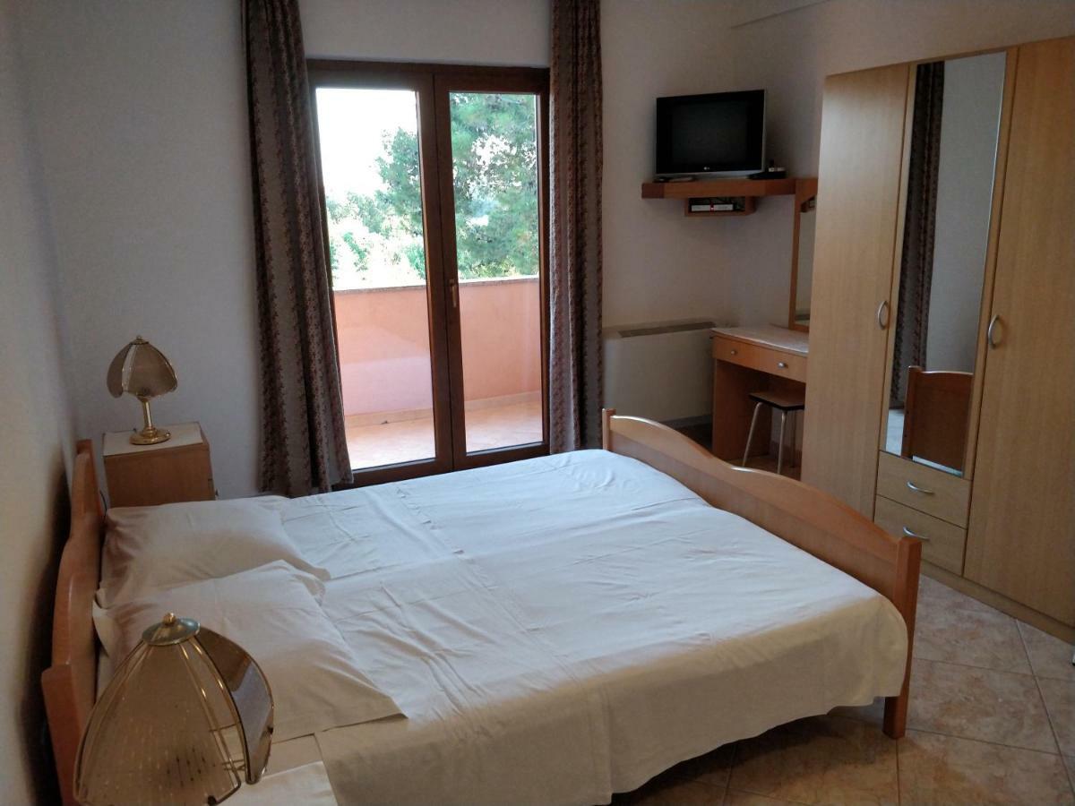 Guest House Caterina ポレッチ エクステリア 写真
